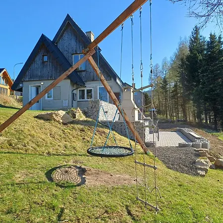 Vakantiehuis Chaloupka Na Vrsku Loučná pod Klínovcem